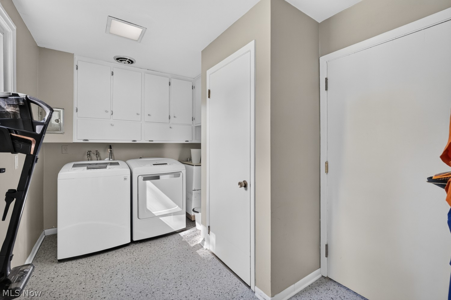 24080 Fairmount Boulevard Shaker Heights OH 44122
