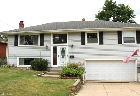 13605 Crestway Drive Brook Park OH 44142