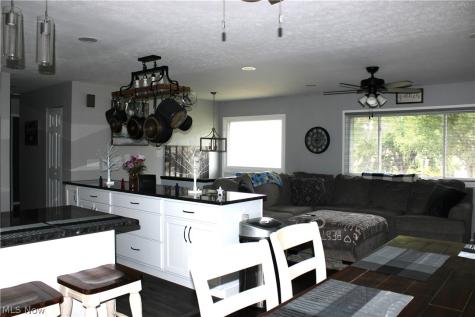 13605 Crestway Drive Brook Park OH 44142