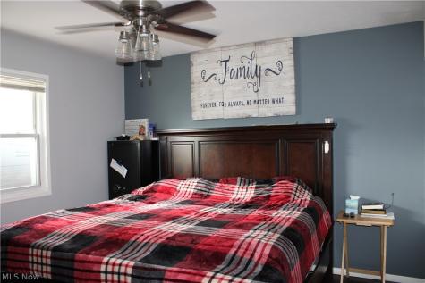 13605 Crestway Drive Brook Park OH 44142