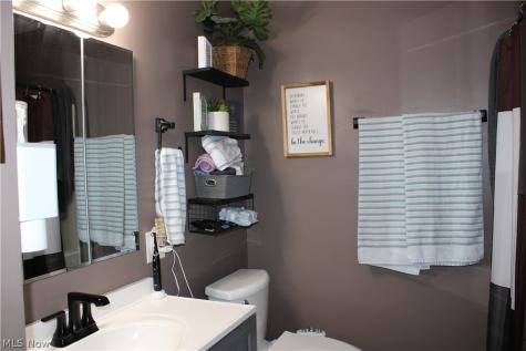 13605 Crestway Drive Brook Park OH 44142