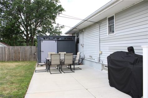 13605 Crestway Drive Brook Park OH 44142