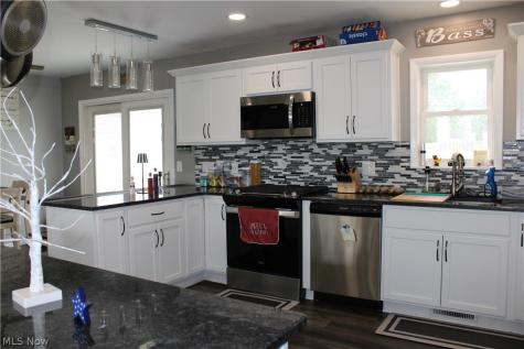 13605 Crestway Drive Brook Park OH 44142