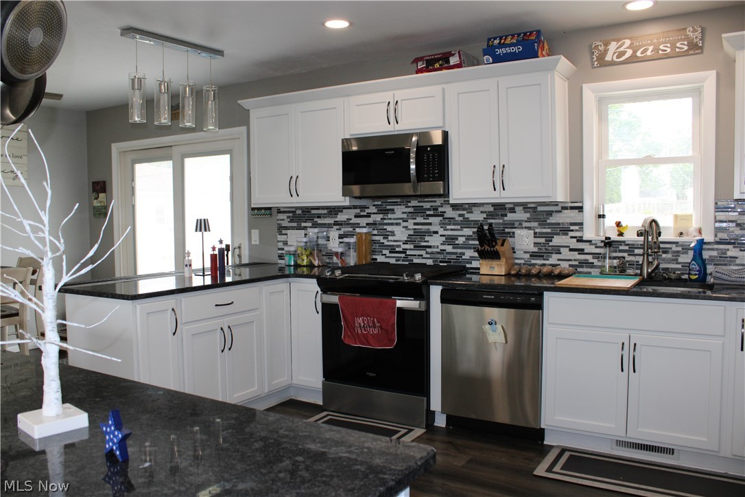13605 Crestway Drive Brook Park OH 44142