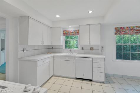23410 E Baintree Road Beachwood OH 44122