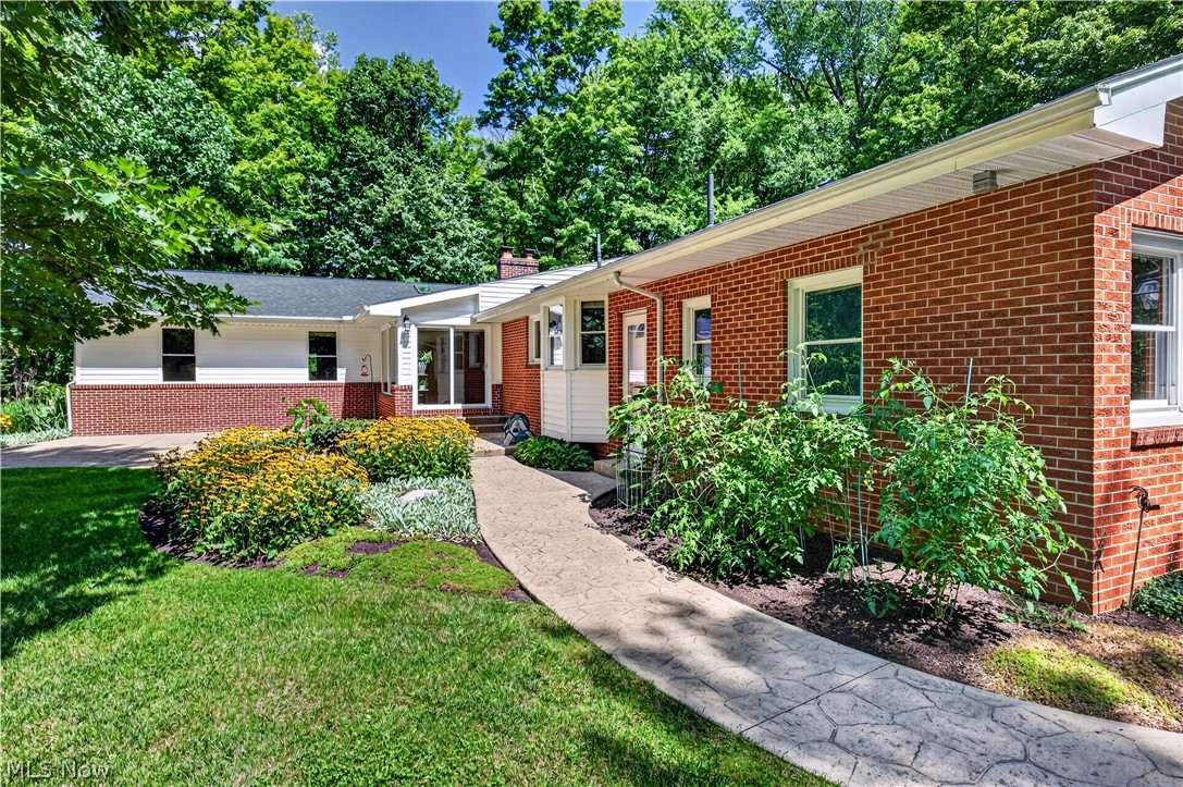 14012 Fox Hollow Drive Novelty OH 44072