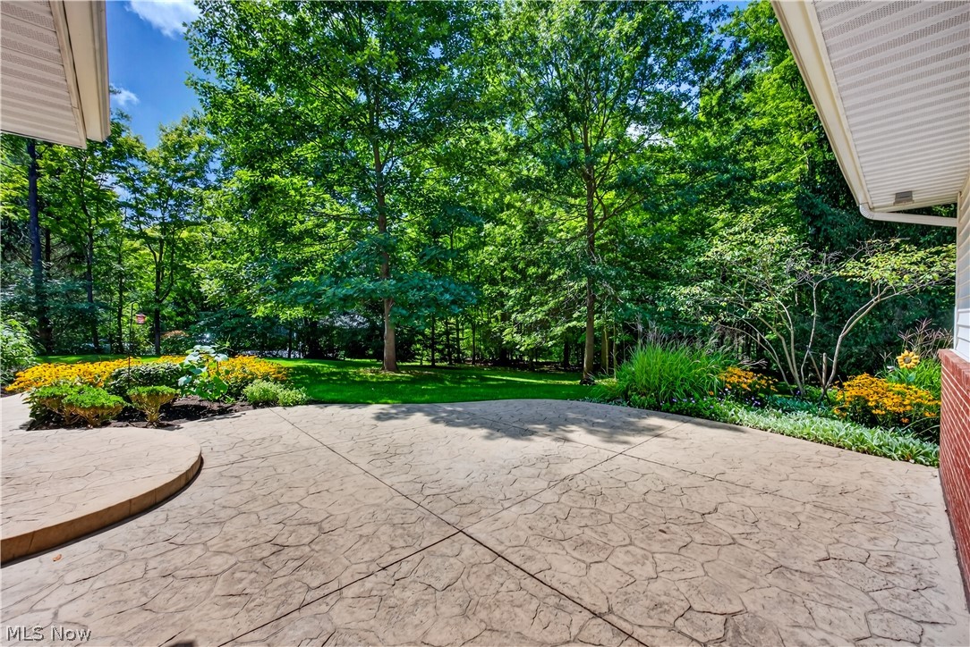 14012 Fox Hollow Drive Novelty OH 44072