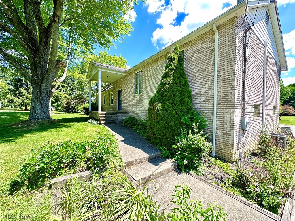 1465 Warner Road Hubbard OH 44425