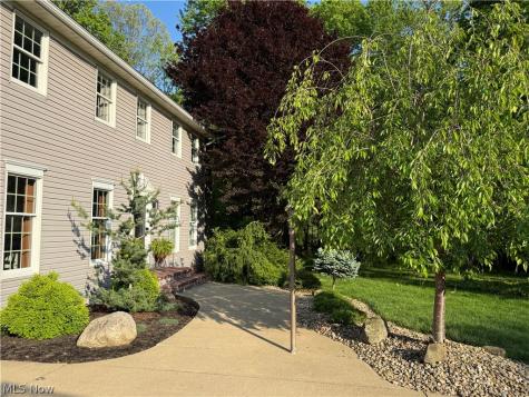 2270 Grenchen Drive Millersburg OH 44654