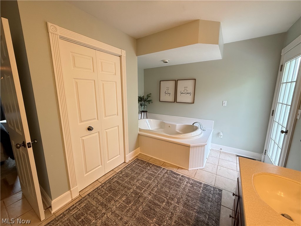 2270 Grenchen Drive Millersburg OH 44654