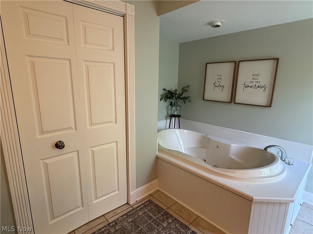 2270 Grenchen Drive Millersburg OH 44654