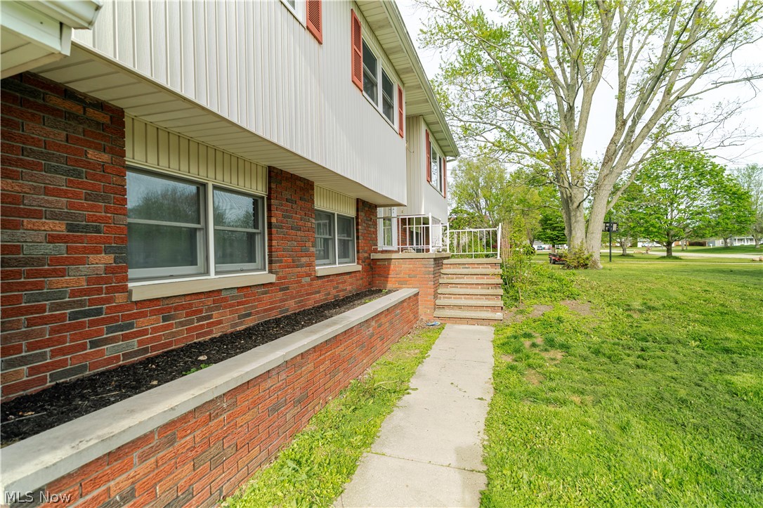 333 Kathleen Drive Jefferson OH 44047