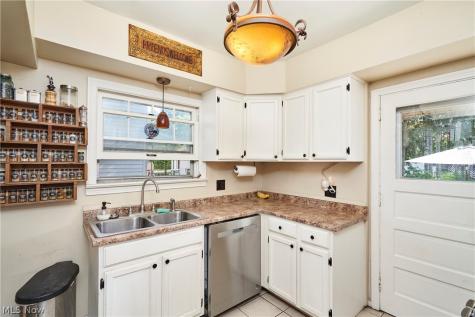 1745 9th Street Cuyahoga Falls OH 44221