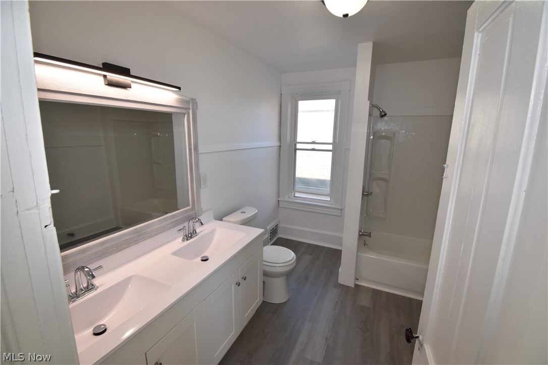201 W Line Street Minerva OH 44657