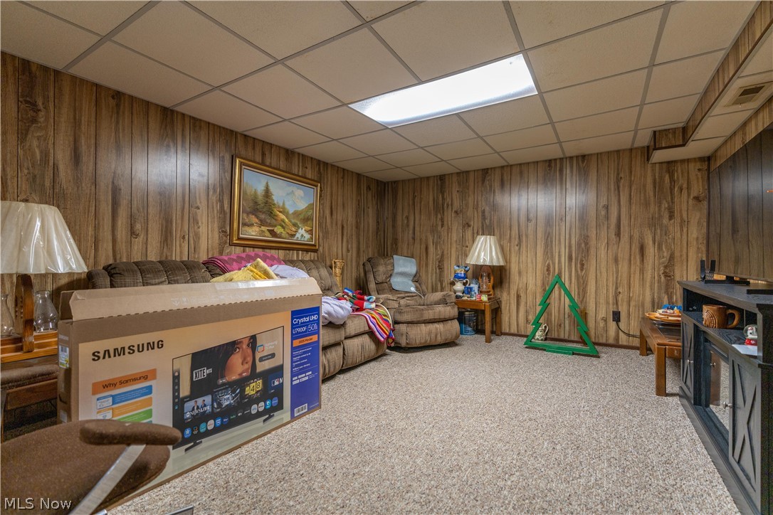 408 4th Street NE New Philadelphia OH 44663