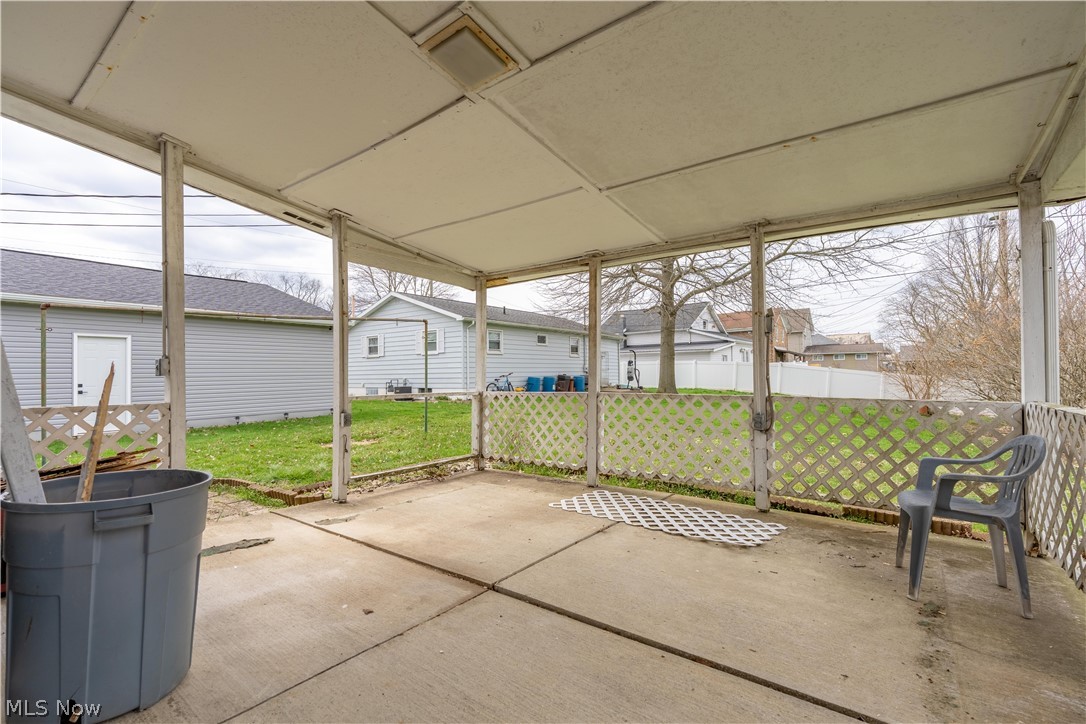 408 4th Street NE New Philadelphia OH 44663