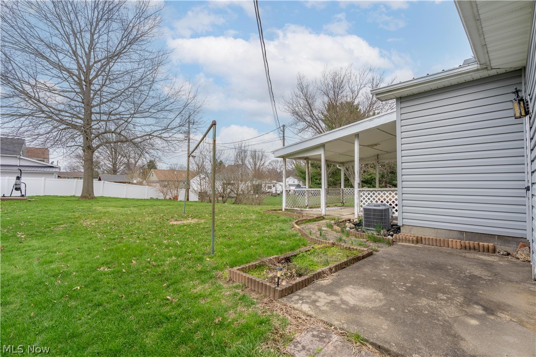 408 4th Street NE New Philadelphia OH 44663