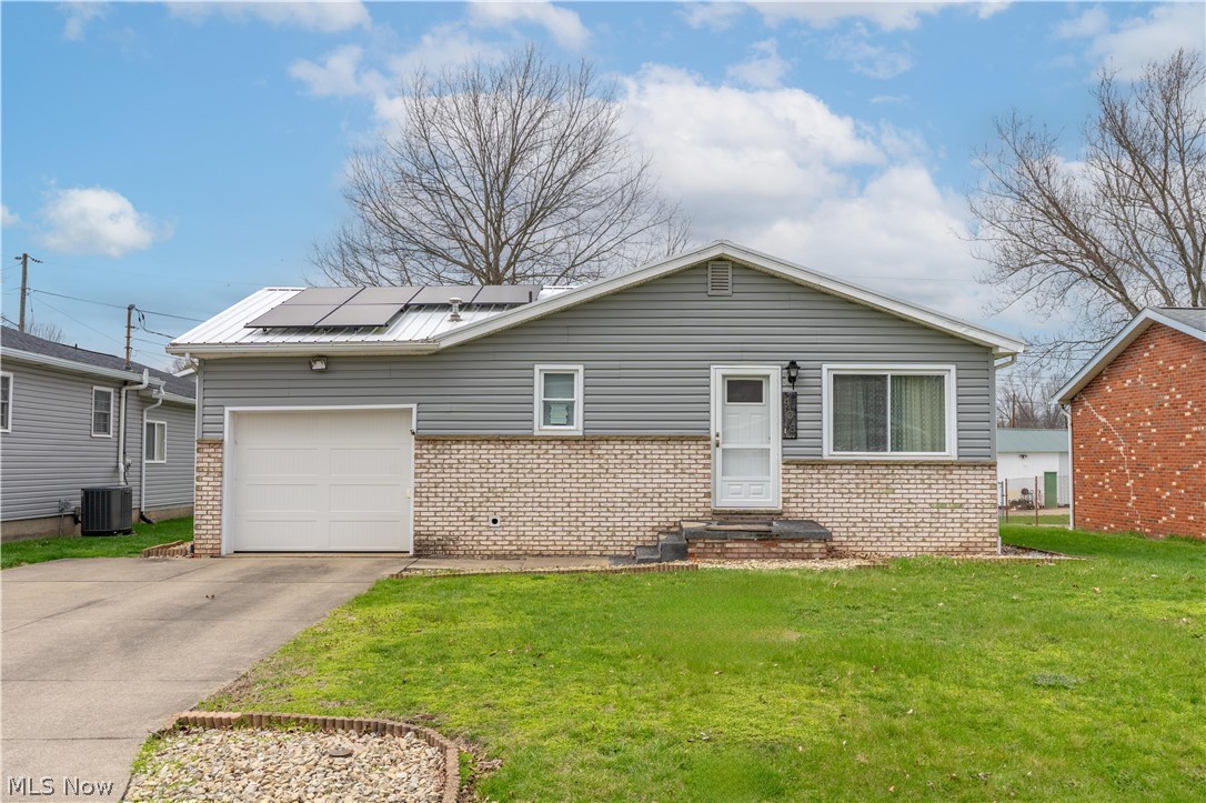408 4th Street NE New Philadelphia OH 44663