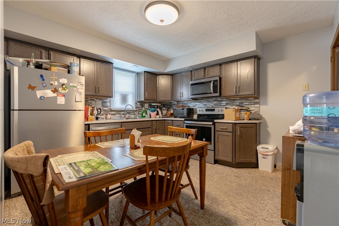 408 4th Street NE New Philadelphia OH 44663