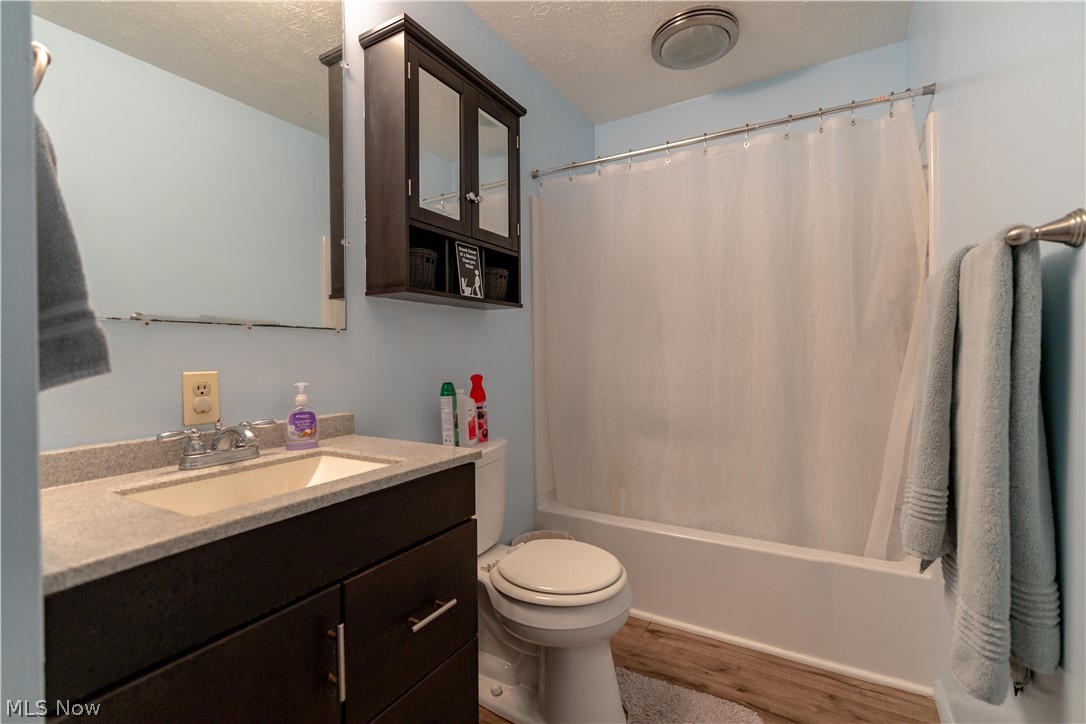 408 4th Street NE New Philadelphia OH 44663