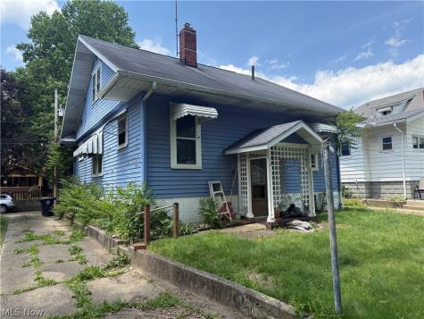 1011 Chalker Street Akron OH 44310