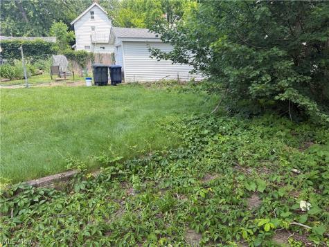1011 Chalker Street Akron OH 44310