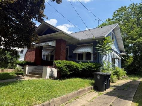 1011 Chalker Street Akron OH 44310