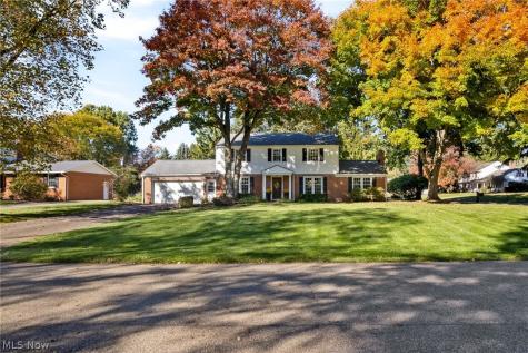 2115 Hunting Valley Street NW North Canton OH 44720