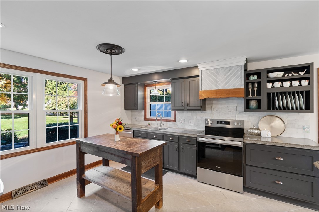 2115 Hunting Valley Street NW North Canton OH 44720