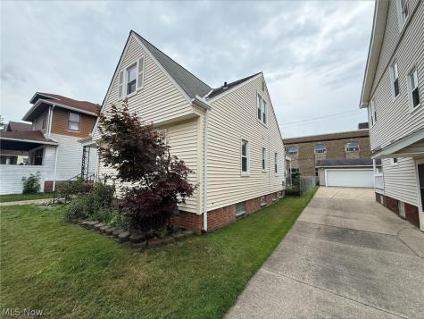 9512 Dorothy Avenue Garfield Heights OH 44125