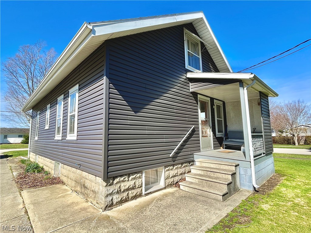 716 Grove Street Conneaut OH 44030
