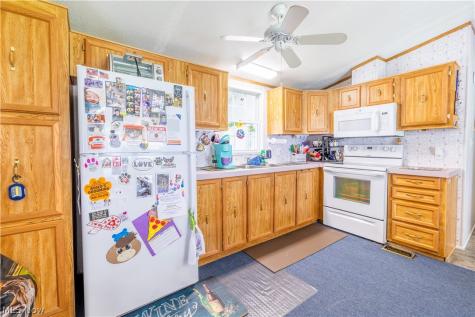 4 Sunrise Boulevard Olmsted Twp OH 44138