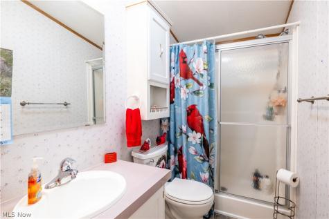 4 Sunrise Boulevard Olmsted Twp OH 44138