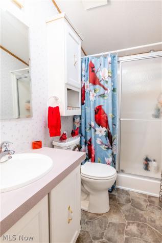 4 Sunrise Boulevard Olmsted Twp OH 44138