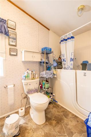 4 Sunrise Boulevard Olmsted Twp OH 44138