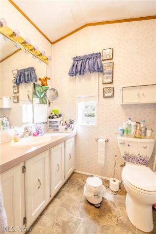 4 Sunrise Boulevard Olmsted Twp OH 44138