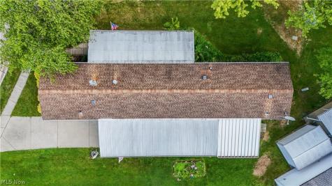 4 Sunrise Boulevard Olmsted Twp OH 44138