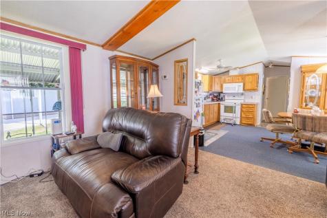 4 Sunrise Boulevard Olmsted Twp OH 44138