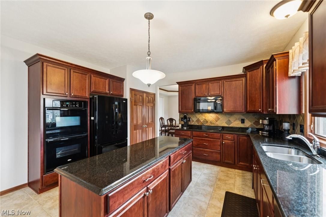 1800 Bur Oak Drive Westlake OH 44145