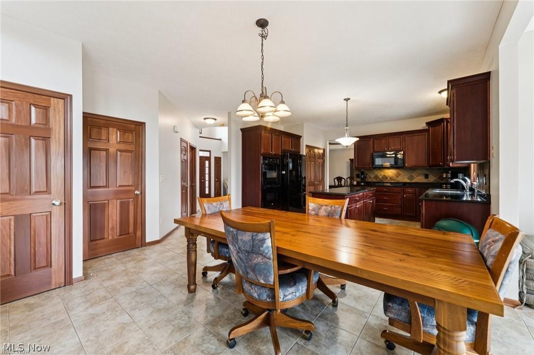 1800 Bur Oak Drive Westlake OH 44145