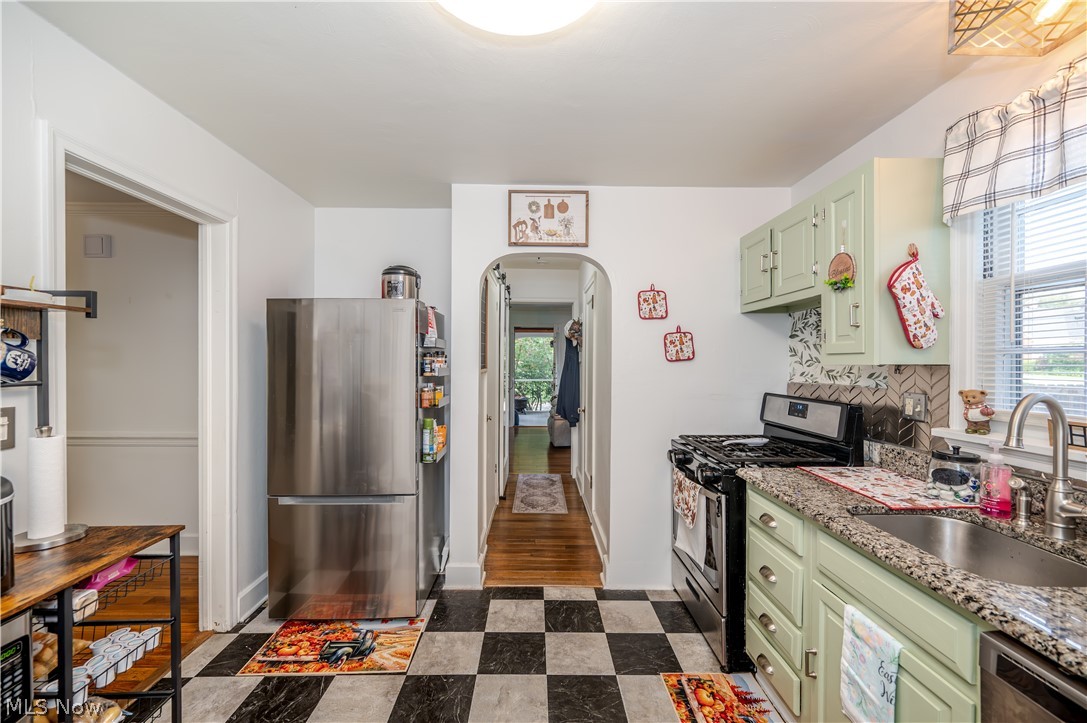 913 Home Circle Salem OH 44460