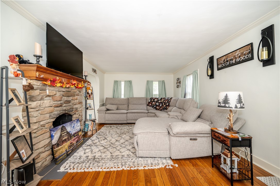 913 Home Circle Salem OH 44460