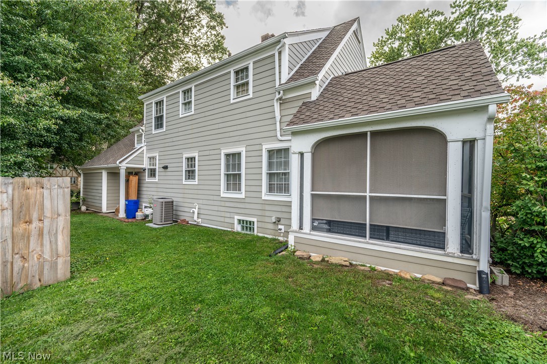 913 Home Circle Salem OH 44460