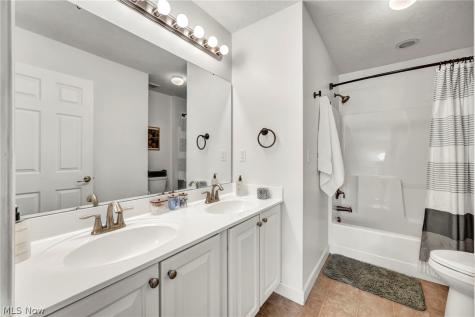 4111 Appleridge Lane Richfield OH 44286