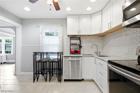 2972 Yorkshire Road Cleveland Heights OH 44118