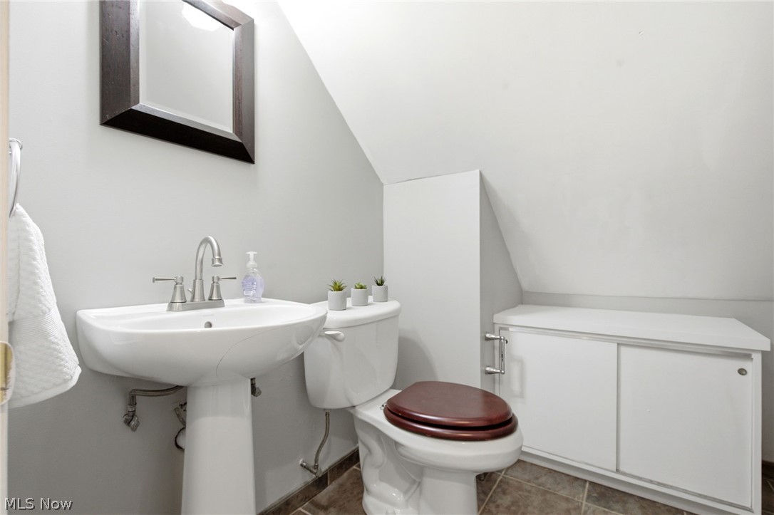 2972 Yorkshire Road Cleveland Heights OH 44118