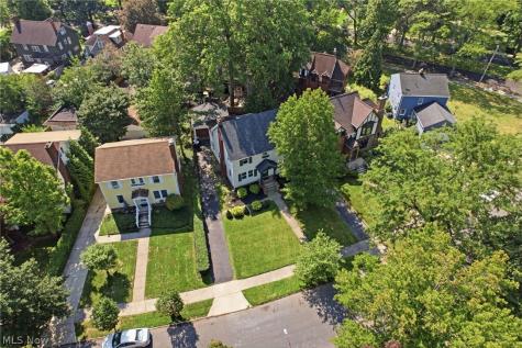 2972 Yorkshire Road Cleveland Heights OH 44118