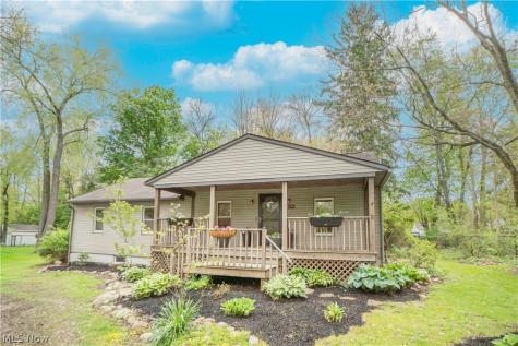 2393 Goodenough Avenue Akron OH 44320