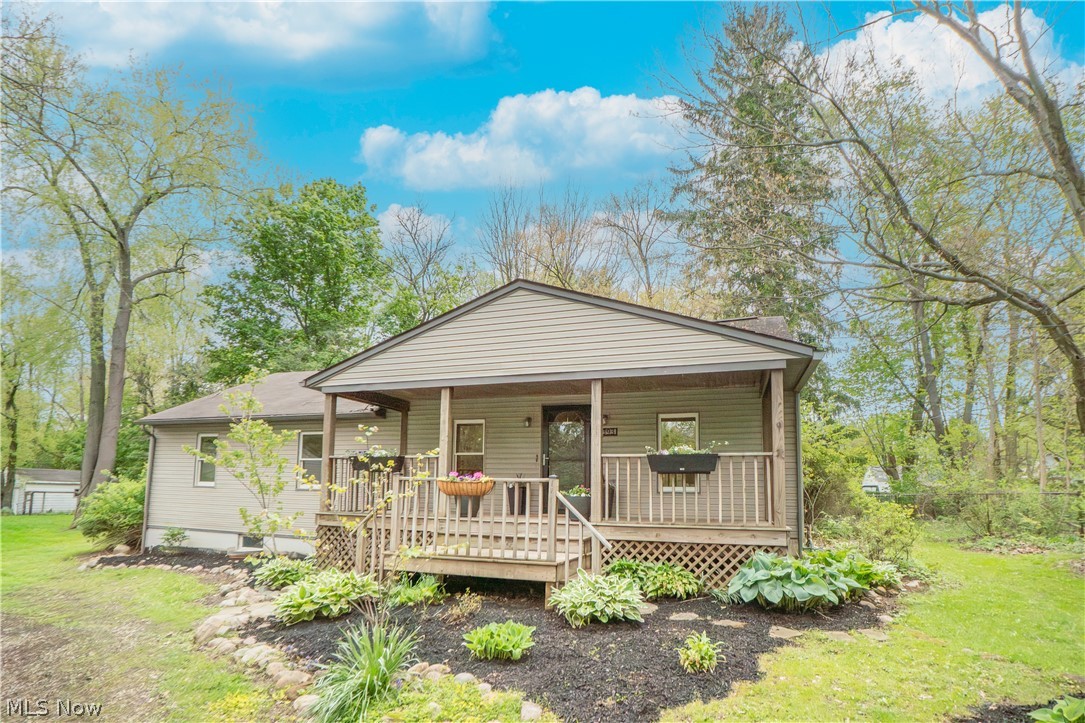 2393 Goodenough Avenue Akron OH 44320