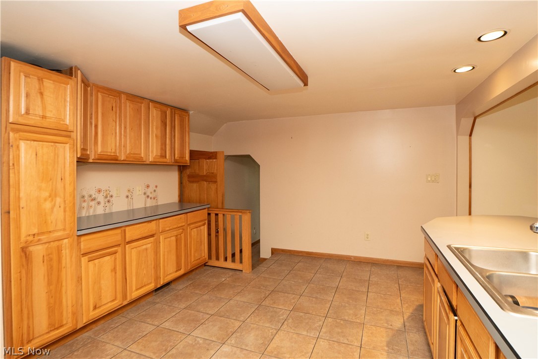 2393 Goodenough Avenue Akron OH 44320
